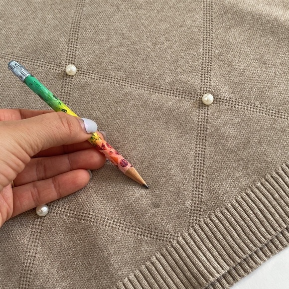 2/$25Elegant Chic formal boxy Beige light brown Sweater Pearl Accents sz medium - Picture 8 of 9